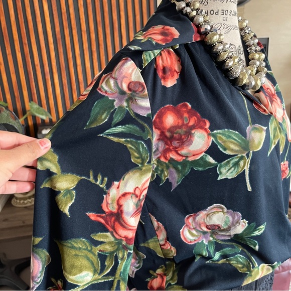 Beautiful Custom Made Long Sleeve Floral Blouse - Picture 12 of 16